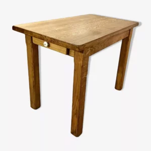 Petite table de ferme en chêne couleur bois par Recyclidée